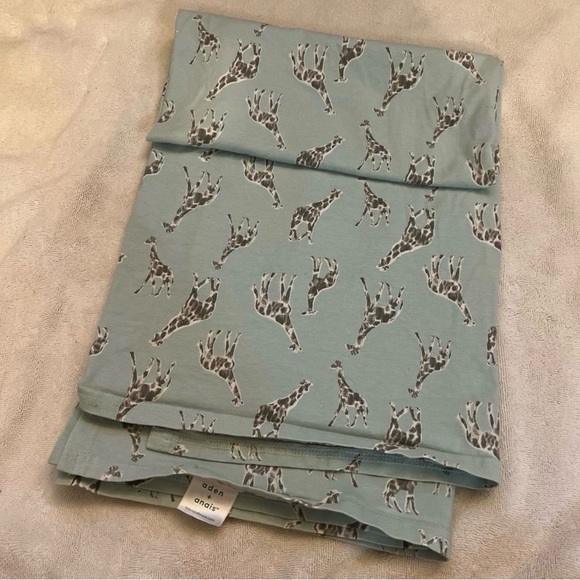 aden + anais Teal Giraffe Print Blanket - Picture 2 of 3